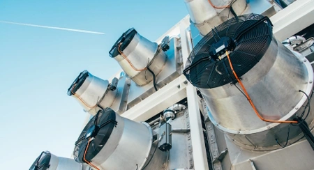 Staubsauger: Im Kanton Zürich betreibt das Schweizer Unternehmen Climeworks eine der weltweit ersten Anlagen zur CO₂-Abscheidung.