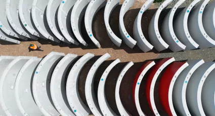 Windrad-Bauteile in München mit Protest-Sprüchen besprüht